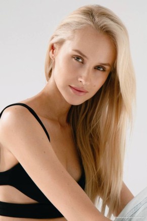 В архивах Эпштейна нашли резюме «Мисс Тольятти»