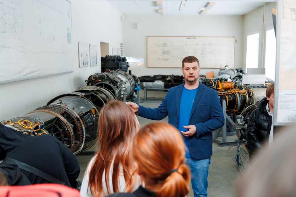 ������ ������-���������� ������� ������� ����� ��������� � ��������� �������