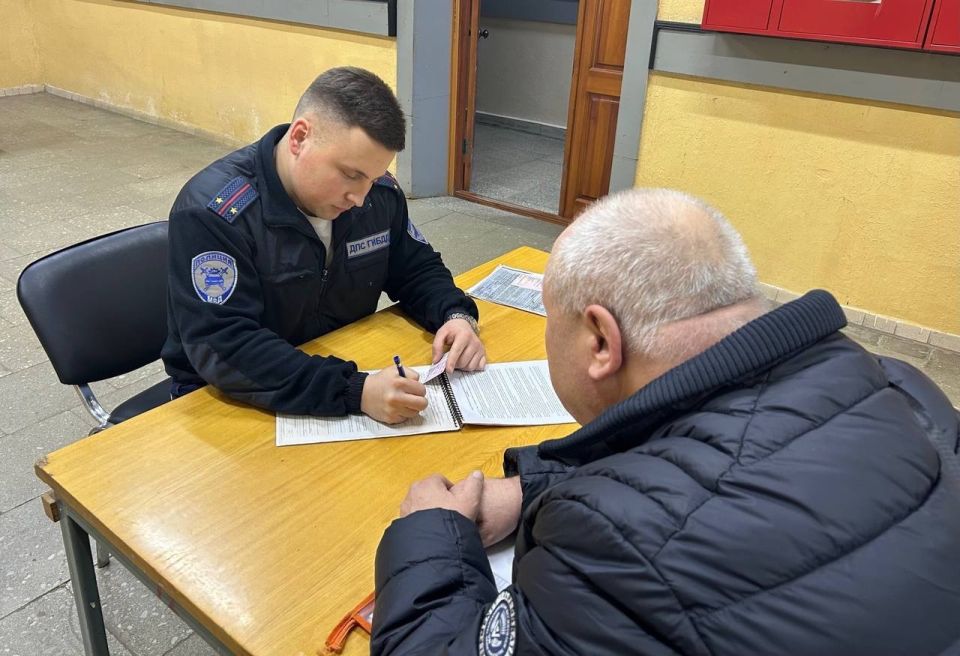 Сотрудники #ГосавтоинспекцииТольятти обнаружили в социальных сетях видеозапись, на которой запечатлено грубое нарушение Правил дорожного движения