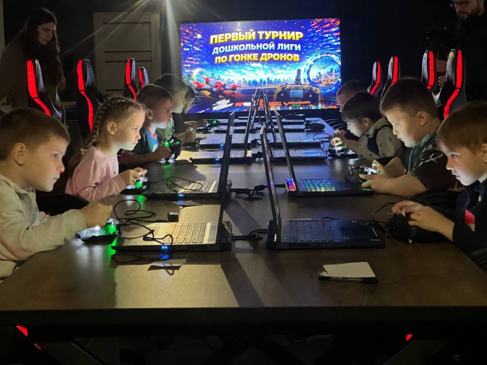 В Тольятти прошли соревнования по гонкам дронов среди детсадовцев