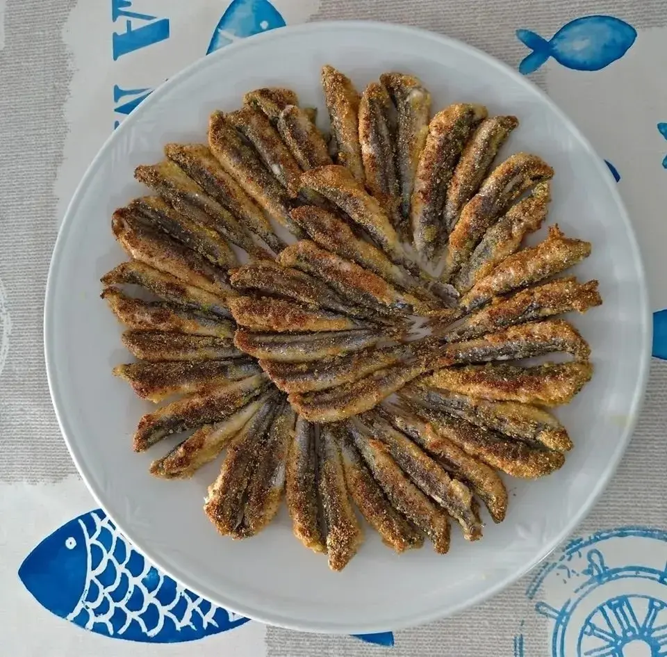 Как быстро и вкусно пожарить мойву: секреты идеального рецепта