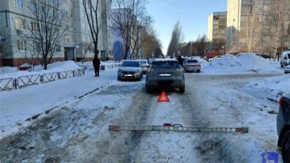 В Самарской области женщина за рулем иномарки сбила 9-летнего мальчика во дворе