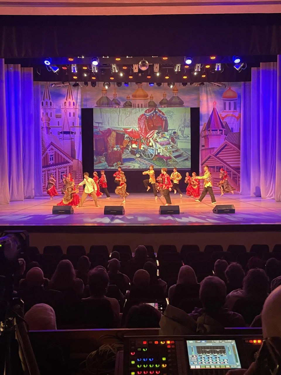 Мама, Родина, семья, любовь, Россия — эти и другие слова родного языка особенно любимы тольяттинцами Мама, Родина, семья, любовь, Россия — эти и другие слова родного языка особенно любимы тольяттинцами