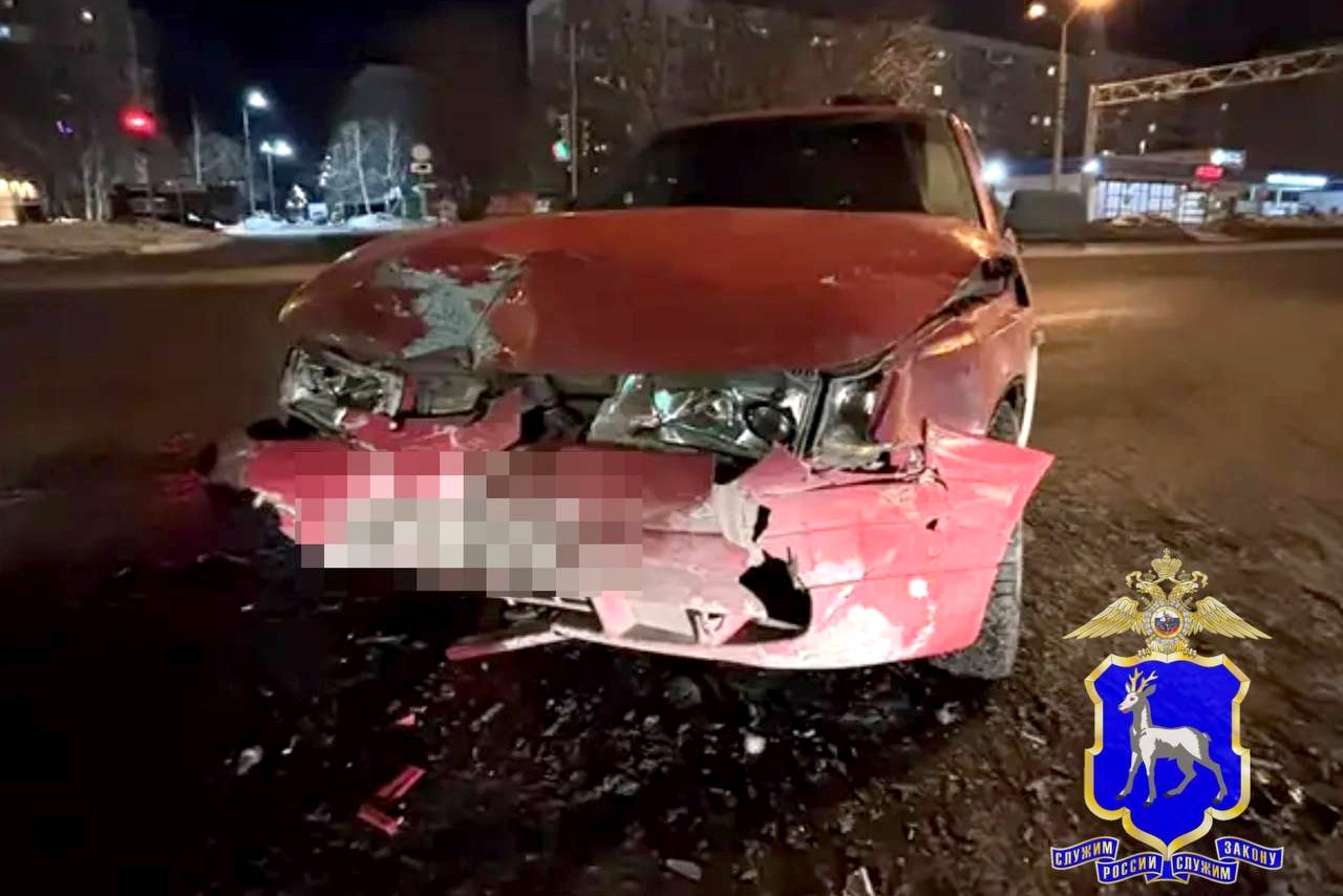 Соблюдай требования дорожных знаков! Накануне вечером авария произошла в Центральном районе Тольятти Соблюдай требования дорожных знаков! Накануне вечером авария произошла в Центральном районе Тольятти