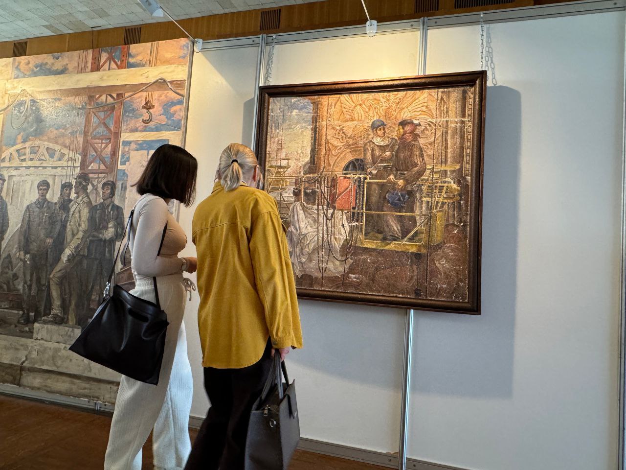 Рожденные в СССР. В выставочном пространстве ДК «Тольятти» им. Н. В. Абрамова представлена экспозиция «Рождённые в СССР» Рожденные в СССР. В выставочном пространстве ДК «Тольятти» им. Н. В. Абрамова представлена экспозиция «Рождённые в СССР»