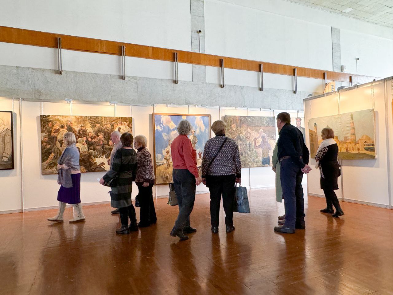 Рожденные в СССР. В выставочном пространстве ДК «Тольятти» им. Н. В. Абрамова представлена экспозиция «Рождённые в СССР» Рожденные в СССР. В выставочном пространстве ДК «Тольятти» им. Н. В. Абрамова представлена экспозиция «Рождённые в СССР»