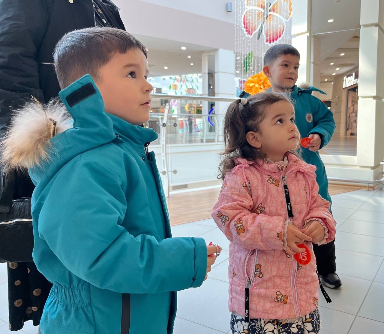 В торговых центрах сотрудники #ГосавтоинспекцииТольятти провели профилактическое мероприятие, направленное на предупреждение нарушений ПДД В торговых центрах сотрудники #ГосавтоинспекцииТольятти провели профилактическое мероприятие, направленное на предупреждение нарушений ПДД