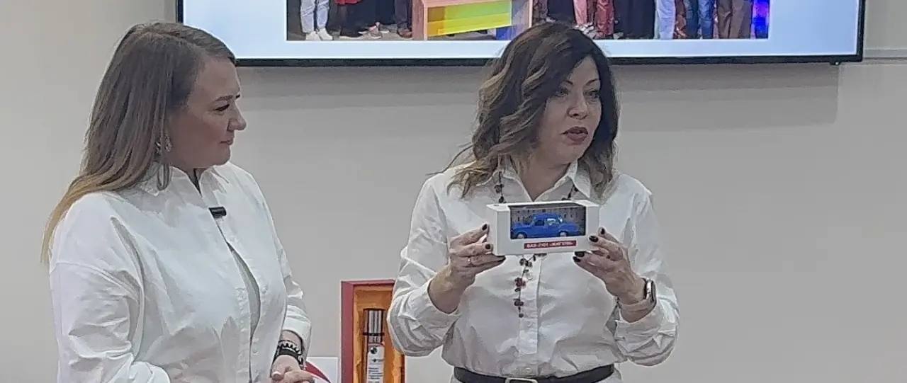 Тольяттинцы передали в Луганск капсулу времени! Её вскроют жители города на 100-летие со дня Великой Победы Тольяттинцы передали в Луганск капсулу времени! Её вскроют жители города на 100-летие со дня Великой Победы