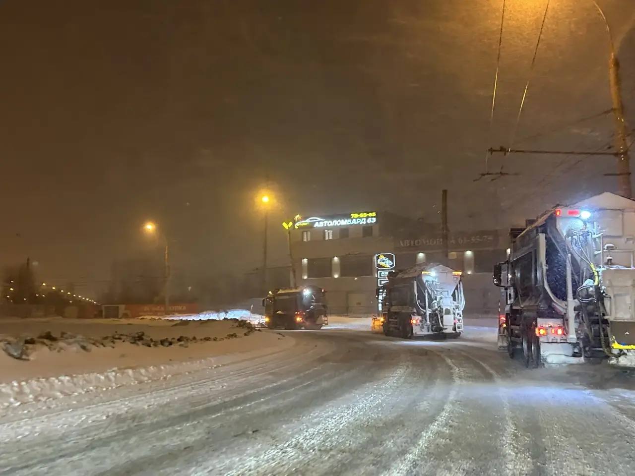 Илья Сухих: Уважаемые жители!. Последний зимний снегопад к вечеру превратился в настоящую метель и стал серьезным вызовом для дорожных служб Илья Сухих: Уважаемые жители!. Последний зимний снегопад к вечеру превратился в настоящую метель и стал серьезным вызовом для дорожных служб