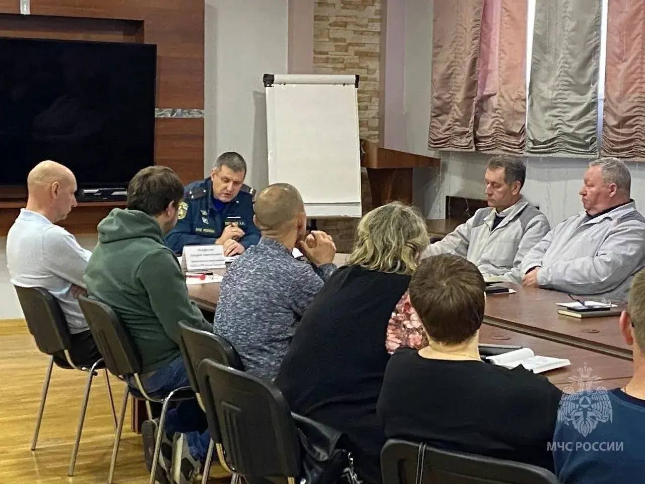 В Тольятти обсудили пожарную безопасность с представителями бизнес-сообществ В Тольятти обсудили пожарную безопасность с представителями бизнес-сообществ