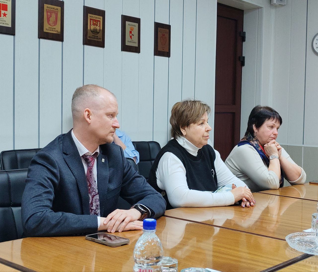 Алексей Бузинный: «Вопросы благоустройства сквера в 15-м квартале будем решать вместе с жителями» Алексей Бузинный: «Вопросы благоустройства сквера в 15-м квартале будем решать вместе с жителями»