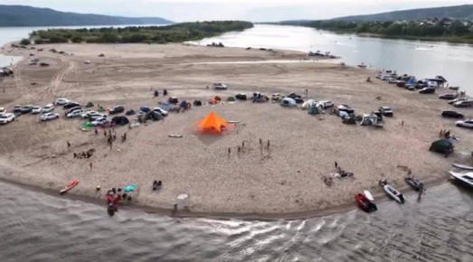 Как вам идея?. Ограничить доступ транспорта на косу (самую дальнюю часть) полуострова Копылово предложил Илья Сухих