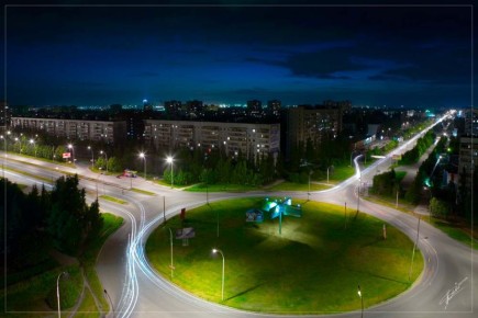 «За пыльным бархатом кулис»