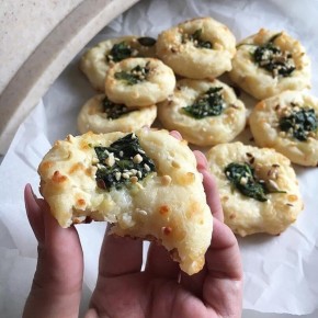 Необычные сырные баранки, которые придутся по душе каждому