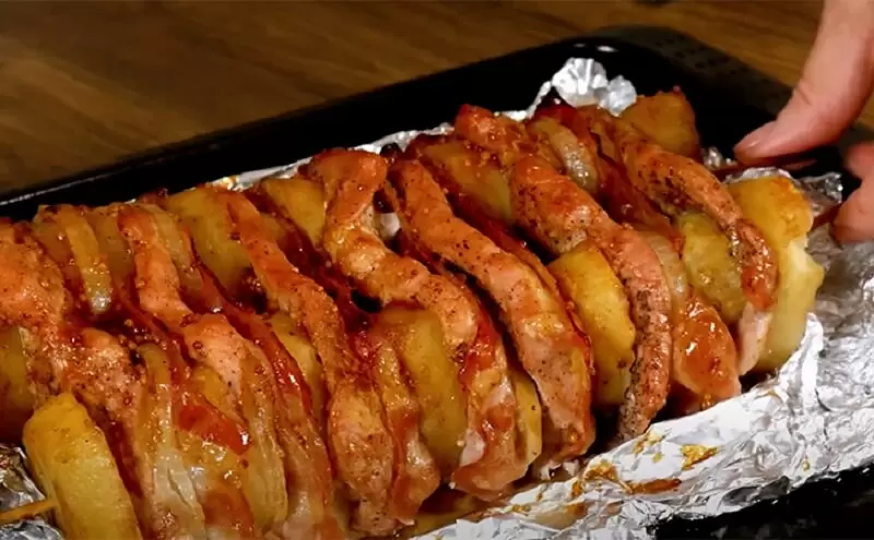 Вкусная свинина с картошкой: необычный рецепт для любого стола