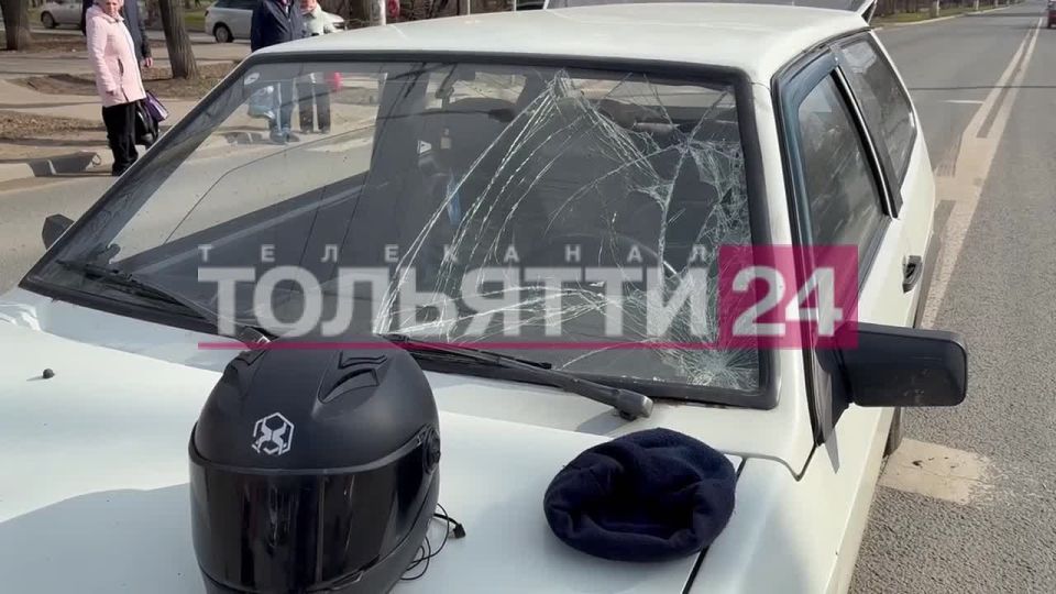 На ул. Революционная сбили курьера на пешеходном переходе