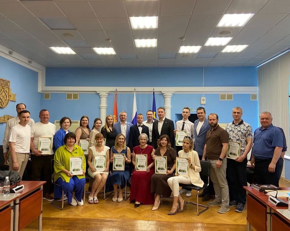 Телекомпания «ЛАДА-МЕДИА» вместе с другими организациями города удостоена благодарности от администрации Тольятти за активное участие в ежегодной экологической акции «Восстановим лес вместе» Телекомпания «ЛАДА-МЕДИА» вместе с другими организациями города удостоена благодарности от администрации Тольятти за активное участие в ежегодной экологической акции «Восстановим лес вместе»