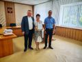 Так держать!. Накануне Дня России в администрации Комсомольского района состоялась торжественная церемония награждения горожан, принимавших активное участие в реализации общественных проектов в рамках программы «Народный...
