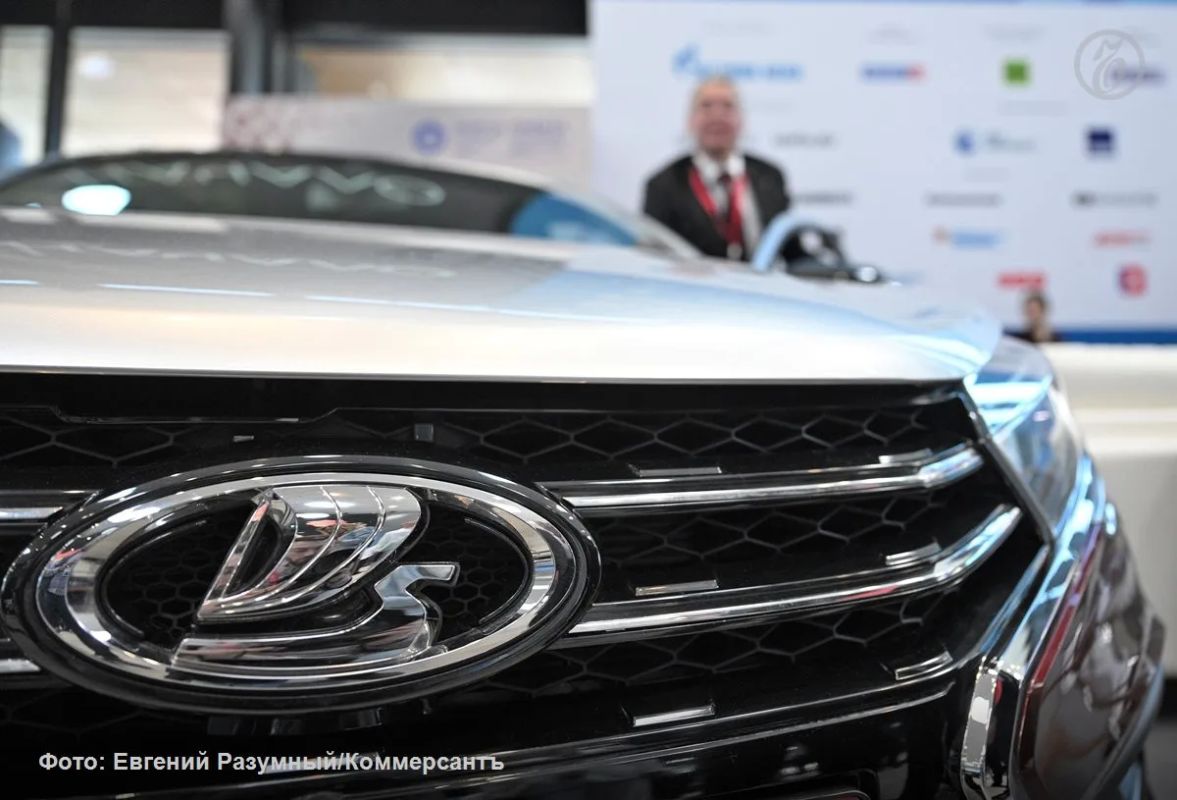 Повышения цен на автомобили Lada с 1 августа не планируется, заявили в пресс-службе АвтоВАЗа