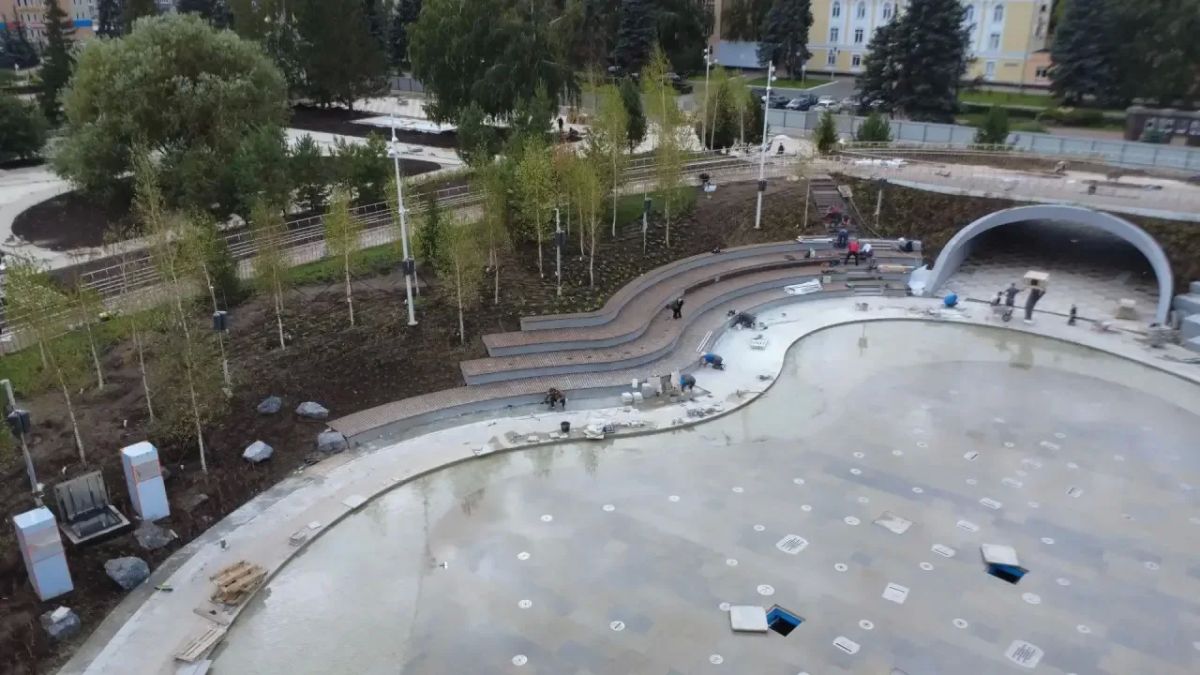 В Тольятти продолжается масштабное преображение Центральной площади В Тольятти продолжается масштабное преображение Центральной площади