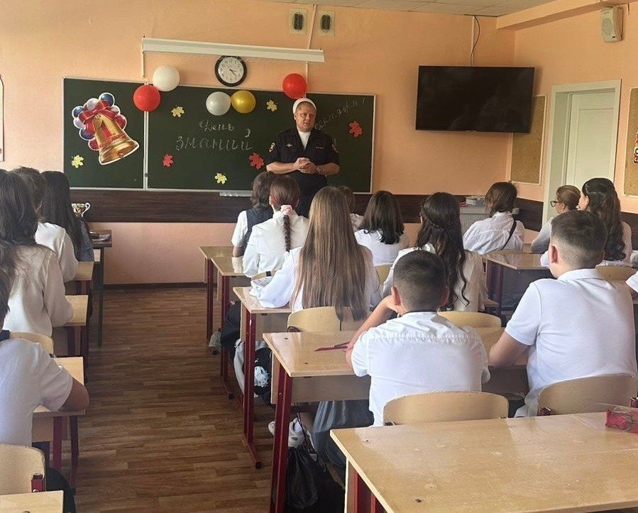 #ГосавтоинспекцияТольятти поздравляет с Днём знаний и началом нового учебного года! #ГосавтоинспекцияТольятти поздравляет с Днём знаний и началом нового учебного года!