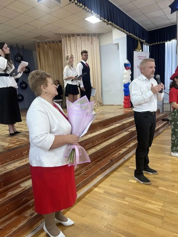 Вперед - к новым достижениям! Вперед - к новым достижениям!