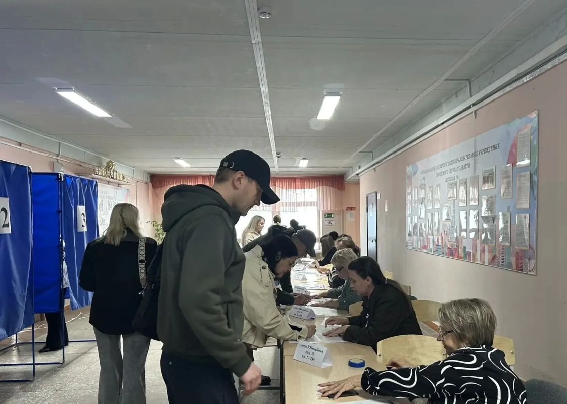 Тольяттинцы выбирают Госдуму и региональный парламент Тольяттинцы выбирают Госдуму и региональный парламент