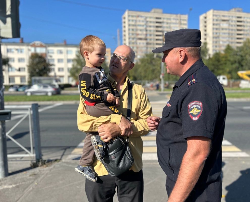 Сотрудники #ГосавтоинспекцииТольятти проводят профилактические рейды на пешеходных переходах города Сотрудники #ГосавтоинспекцииТольятти проводят профилактические рейды на пешеходных переходах города