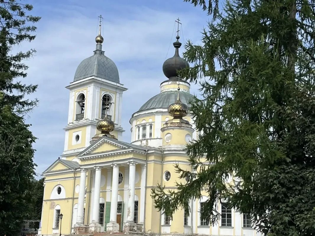 Мир большой — пора его открывать: с Днём туризма! Мир большой — пора его открывать: с Днём туризма!