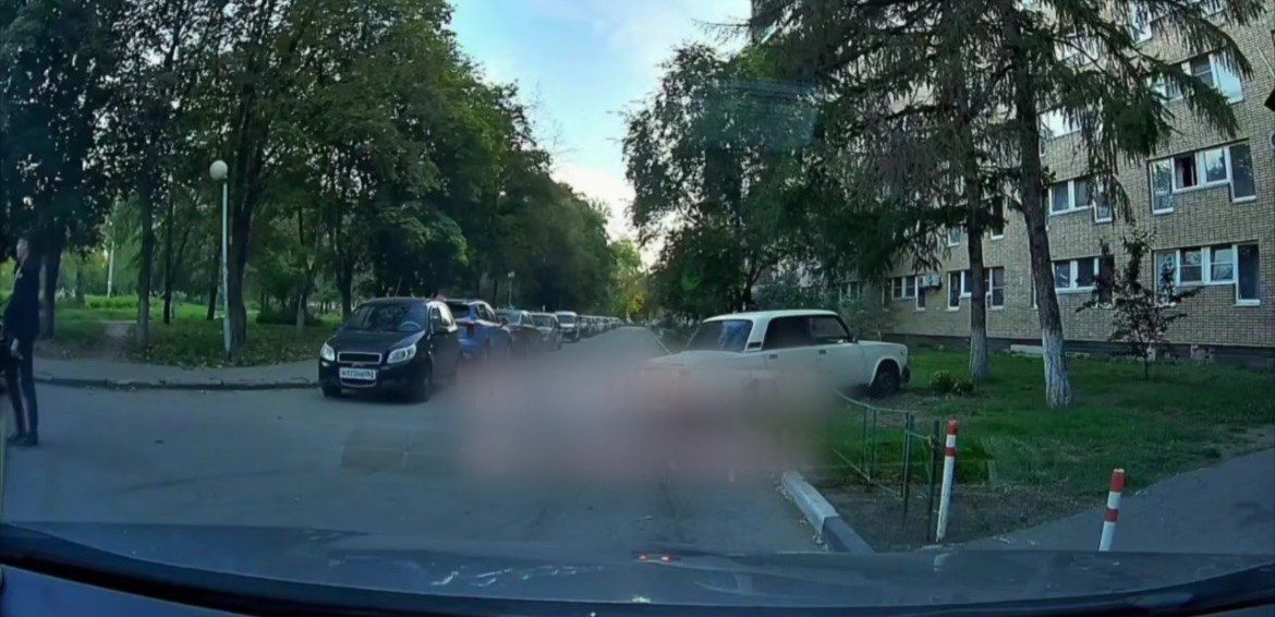 Сотрудниками #ГосавтоинспекцииТольятти к административной ответственности был привлечён водитель автомобиля «ВАЗ 2107», грубо нарушивший Правила дорожного движения