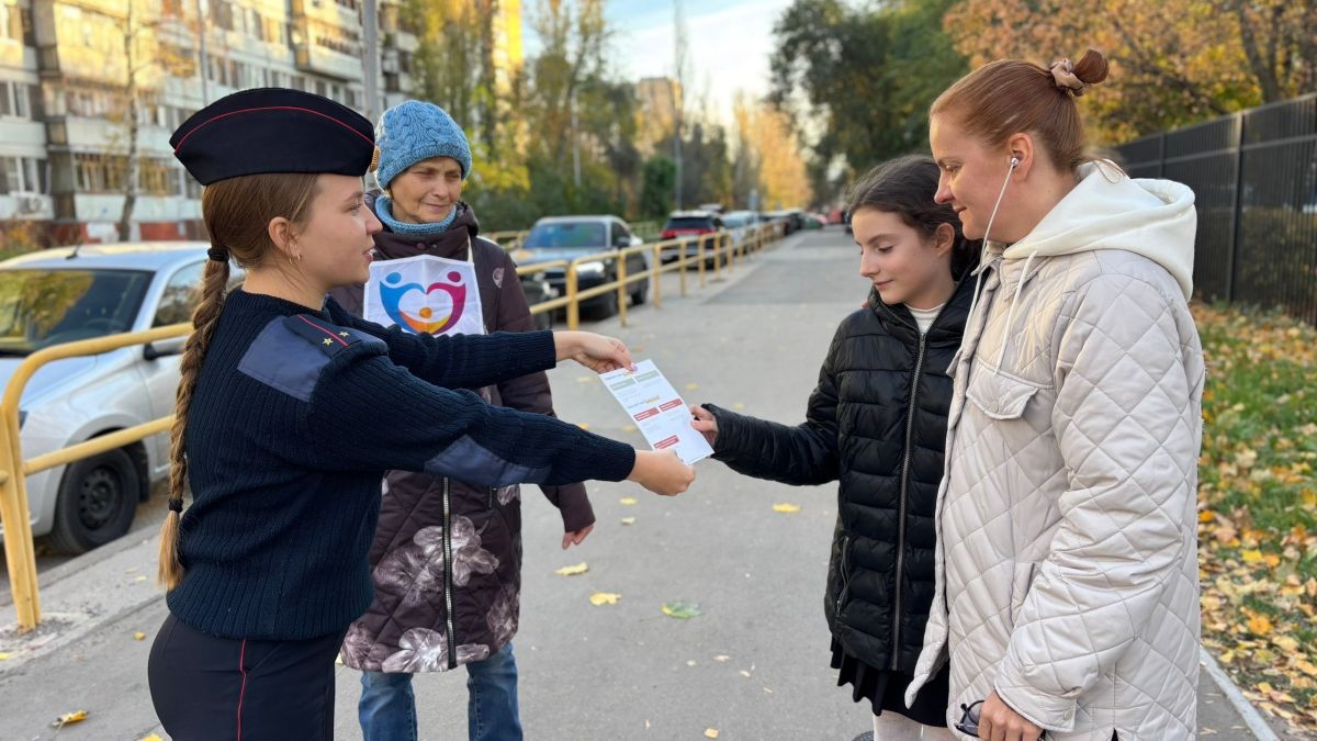 Сотрудники #ГосавтоинспекцииТольятти усиливают меры безопасности для детей на дорогах! В связи с участившимися дорожно транспортными происшествиями с участием несовершеннолетних, дорожные полицейские проводят... Сотрудники #ГосавтоинспекцииТольятти усиливают меры безопасности для детей на дорогах! В связи с участившимися дорожно транспортными происшествиями с участием несовершеннолетних, дорожные полицейские проводят...