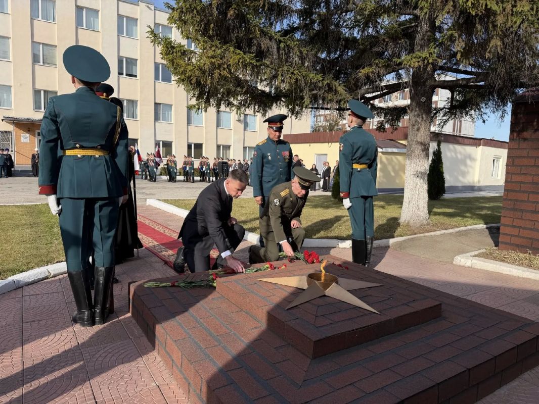 «Там, где нужна надежная опора и готовность стоять до конца – там мы!» «Там, где нужна надежная опора и готовность стоять до конца – там мы!»