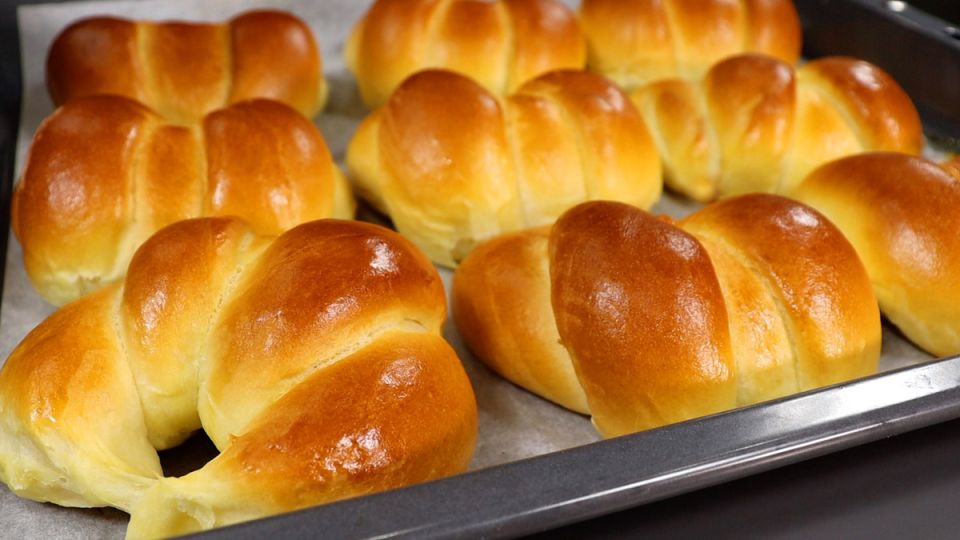 Пышные булочки с джемом: секреты долгого сохранения мягкости теста