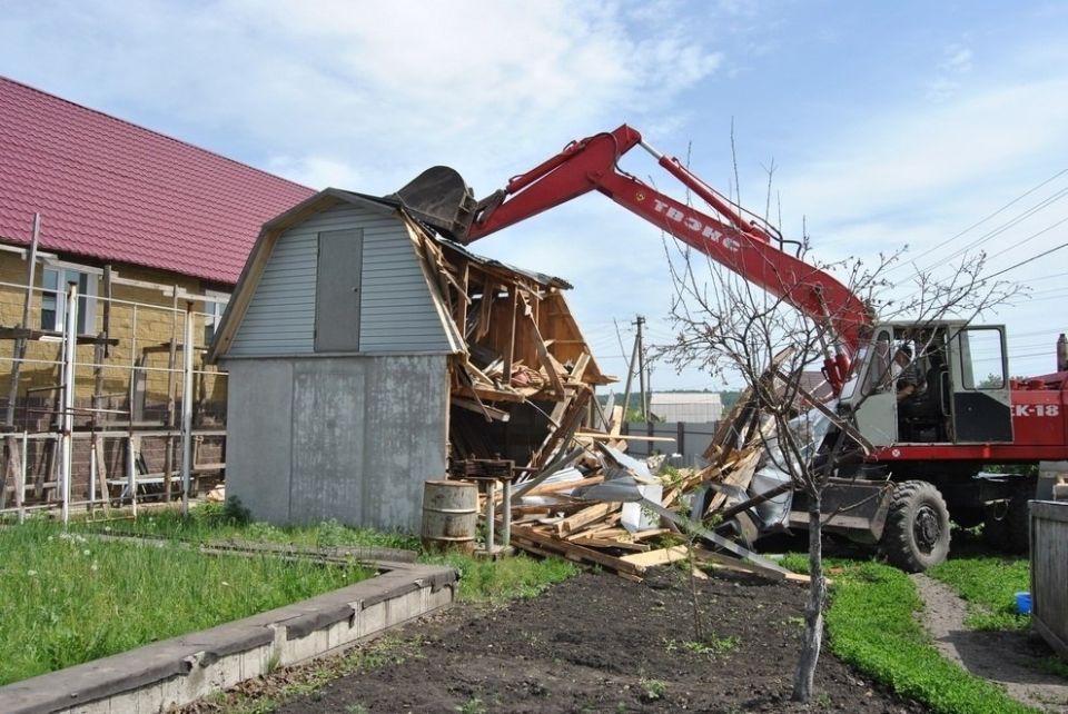 Вместо дома – экскаватор: как администраторы пытались снести законное строение