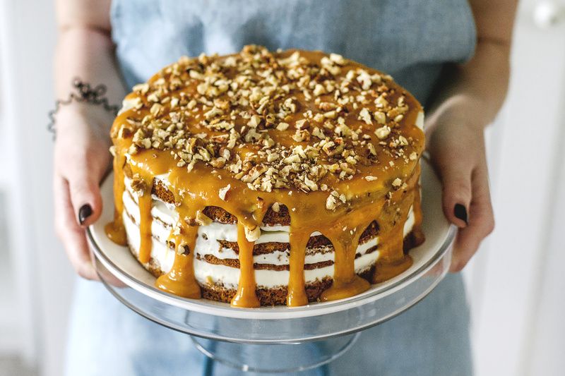 Рецепт морковного торта с орехами и апельсиновой карамелью