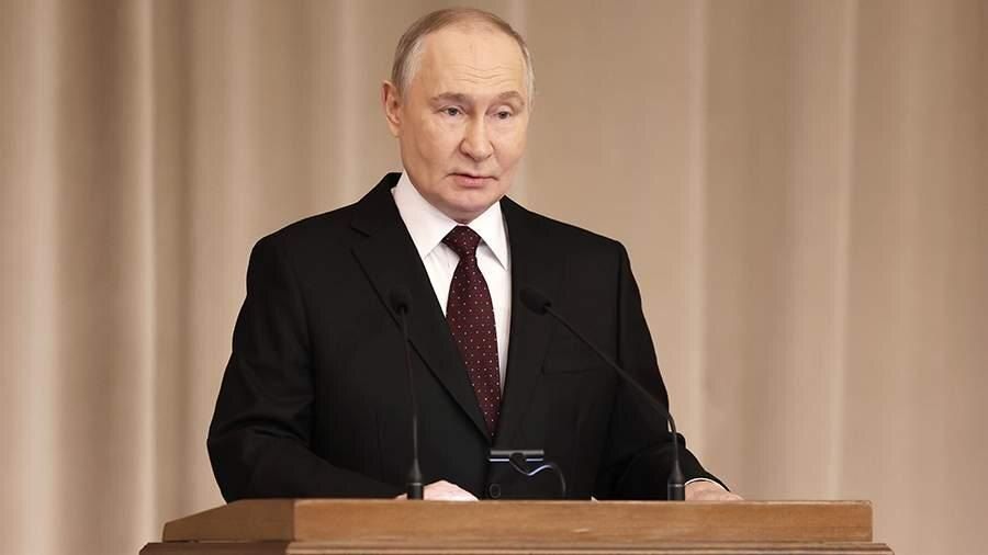 Новый закон: ФСБ получит право отключать связь по требованию