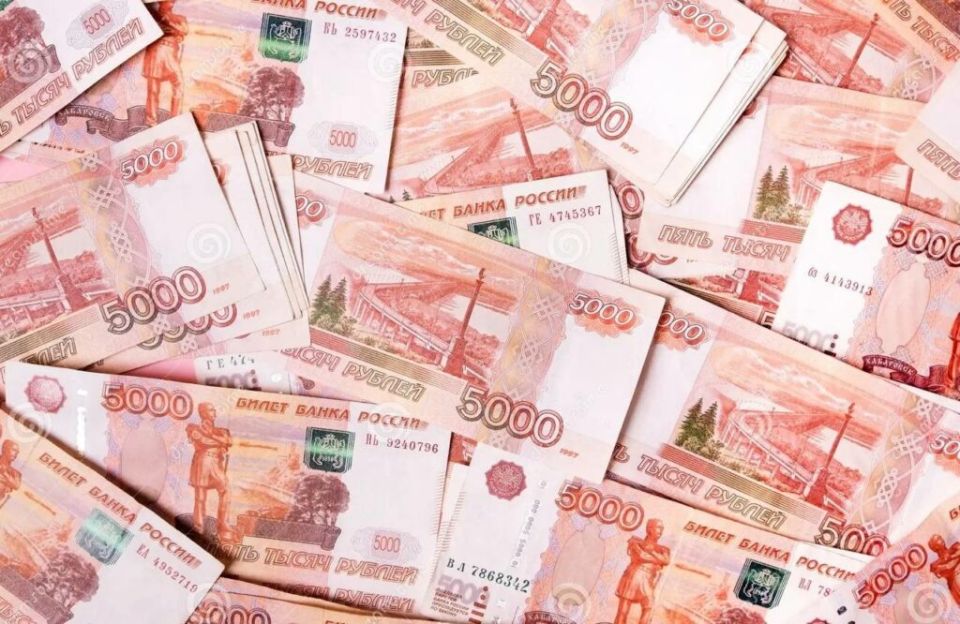 Зарплаты и пенсии военных в России вырастут на 4% с октября